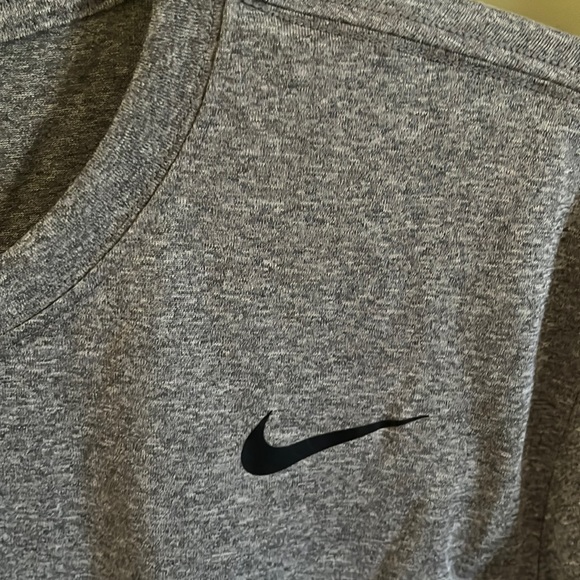 Men’s Nike Dri-Fit Athletic Cut Short Sleeve Tshirt. Size M. - Picture 2 of 6